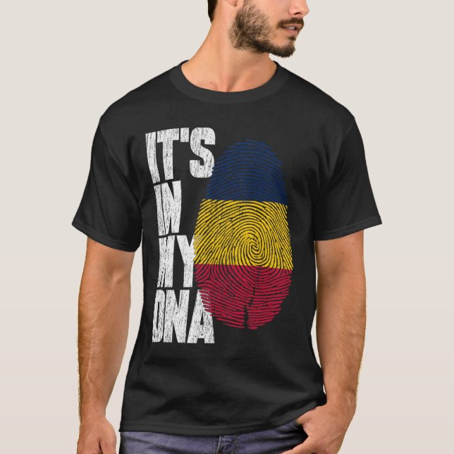Es ist in meinem DNA-Chadian Shirt Proud Geschenk  (Vorderseite)