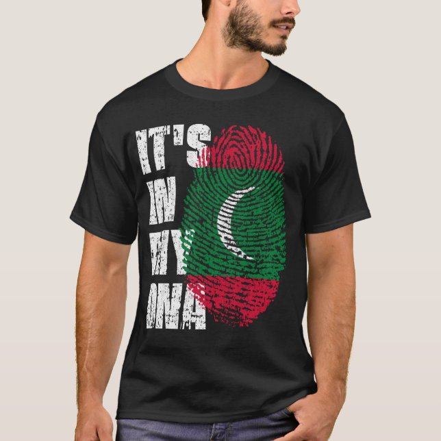 ES IST IN MEINEM DNA-Malediven Flag Jungs Mädchen  T-Shirt (Vorderseite)