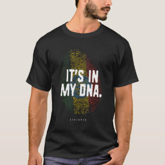 Es ist in meinem Shirt "Dna Ethiopia Flag", äthiop