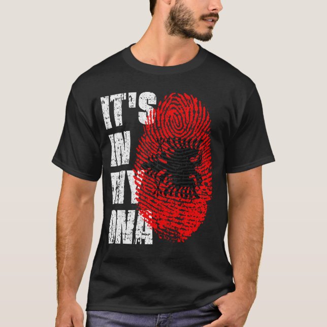 ES IST IN MEINER DNA Albanien Flag Junge Mädchen G T-Shirt (Vorderseite)