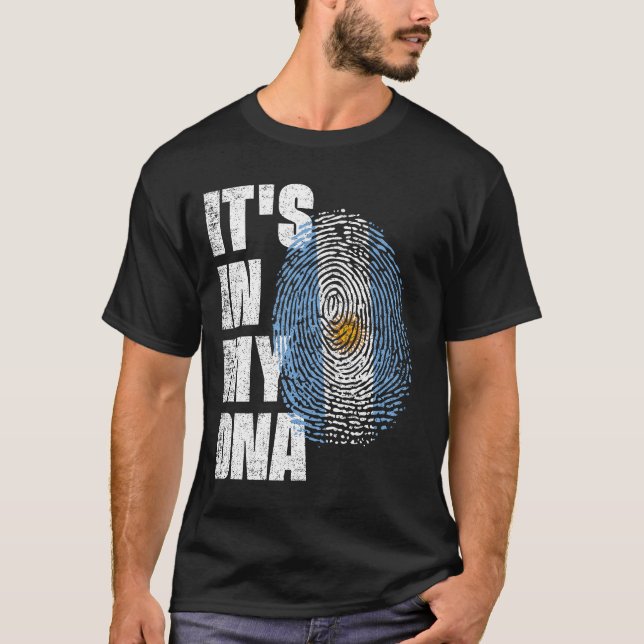 ES IST IN MEINER DNA Argentinienflagge T-Shirt (Vorderseite)