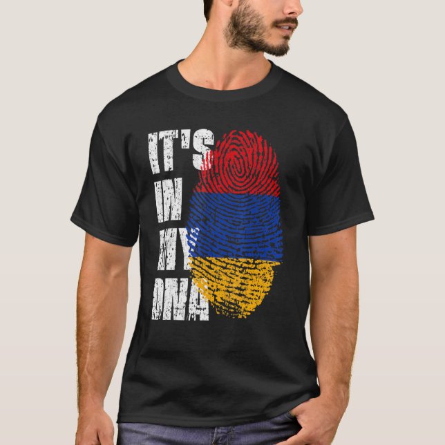 Es ist in meiner DNA-Armenien-Flagge armenisch T-Shirt (Vorderseite)