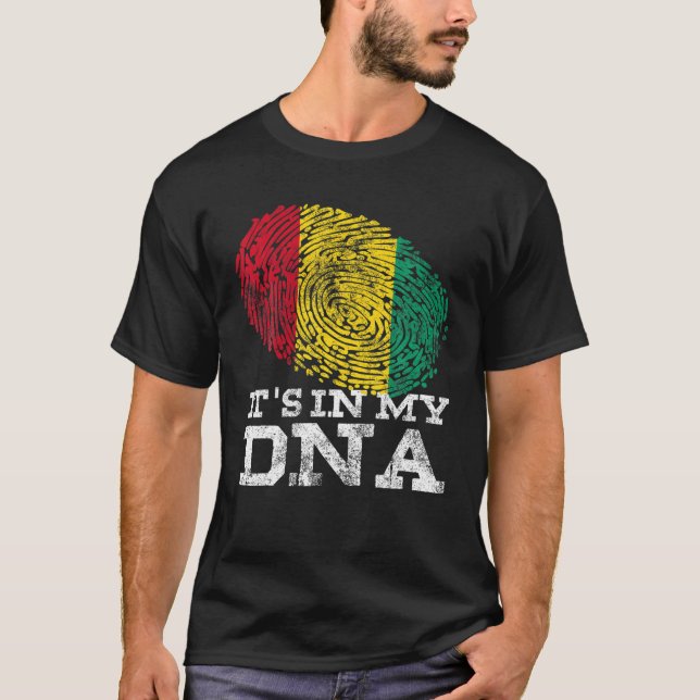 Es ist in meiner DNA guineische Geschenke Proud Af T-Shirt (Vorderseite)