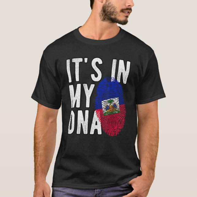 ES IST IN MEINER DNA Haitianische Flagge T-Shirt (Vorderseite)