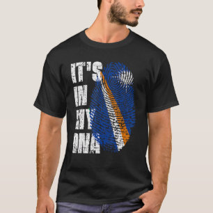 Es ist in meiner Dna Marshall Islands Flag Marshal T-Shirt