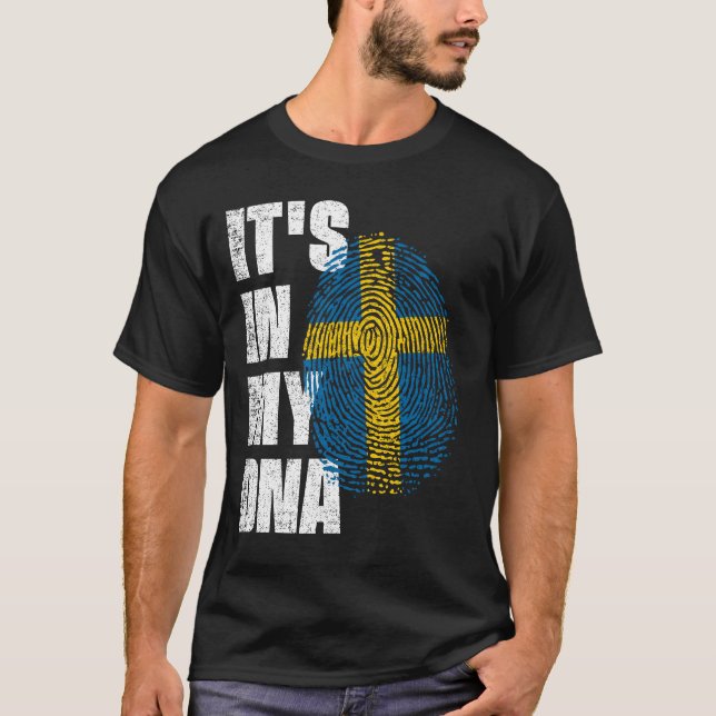 ES IST IN MEINER DNA, Schwedenflagge T-Shirt (Vorderseite)