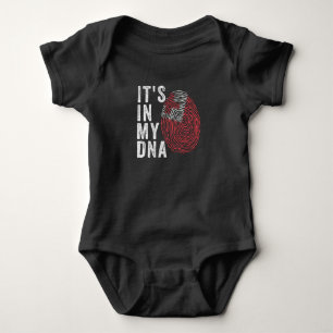 Es ist in meiner DNA - Tonga-Flagge Baby Strampler