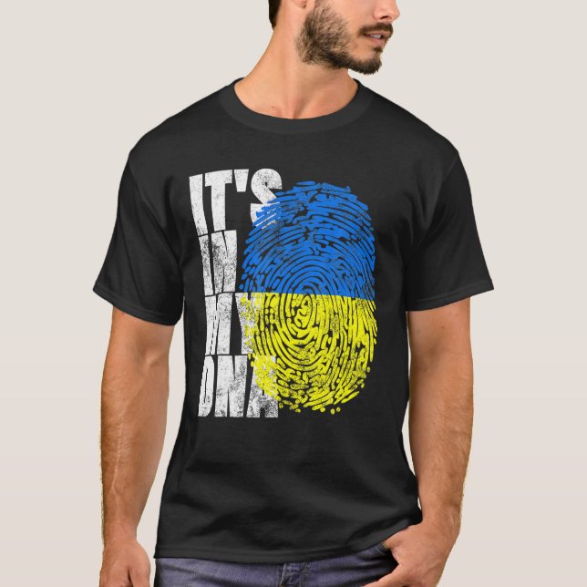 Es ist in meiner DNA Ukrainische Geschenke Vyshyva T-Shirt (Vorderseite)