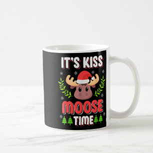 Es ist Kiss Moose Zeit Spiel mit Worten für Weihna Kaffeetasse