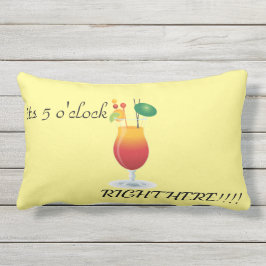 es ist Kissen 5 Uhr nach rechts hier das im Freien Für Draußen