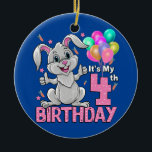 Es ist mein 4. Geburtstagskrabbit 4. Geburtstag 4  Keramik Ornament<br><div class="desc">Es ist mein viertes Geburtstagskrabbit 4. Geburtstag 4 Jahre altes Girl-Geschenk. Perfektes Geschenk für Ihren Vater,  Mama,  Papa,  Männer,  Frauen,  Freunde und Familienmitglieder am Erntedank Tag,  Weihnachten,  Muttertag,  Vatertag,  4. Juli,  1776 Unabhängiger Tag,  Veteranen Tag,  Halloween,  Patrick's Day</div>