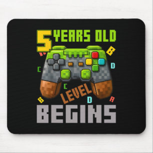 Es ist mein 5. Geburtstag Pixel Gaming Controller  Mousepad