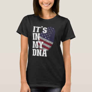 Es ist meine DNA USA Fingerabdruck patriotisch 4. T-Shirt