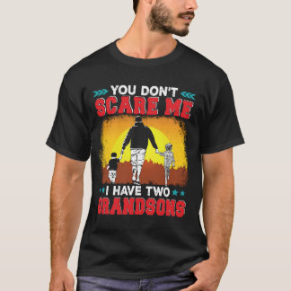 Es ist mir egal, dass ich zwei Enkelsöhne habe T-Shirt