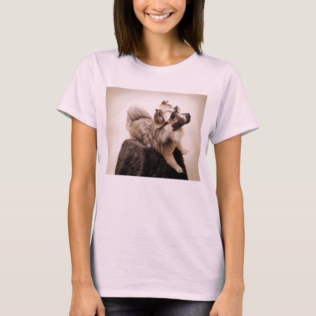 Es ist noch morgens. T-Shirt (Vorderseite)