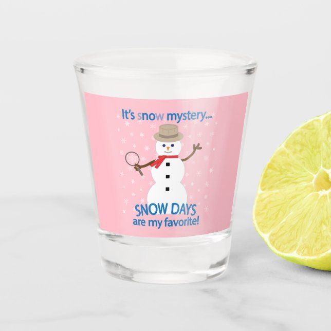 Es ist NOw Mystery Detective Snowman Pink Schnapsglas (Vorderseite)