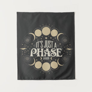 Es ist nur eine Phase Solar Eclipse 2025 Mondmond Wandteppich