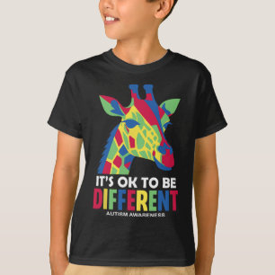 Es ist okay, anders zu sein Autismus-Bewusstsein A T-Shirt