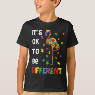 Es ist okay, anders zu sein Flamingo-Autismus-Bewu T-Shirt