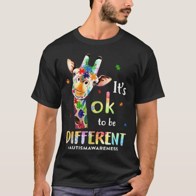 Es ist okay, anders zu sein Giraffe Puzzle Autismu T-Shirt (Vorderseite)