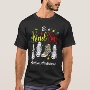 Es ist okay anders zu sein Sei eine freundliche Se T-Shirt