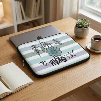 Es ist okay, Nein zu sagen | Florale Pastellstreif Laptopschutzhülle