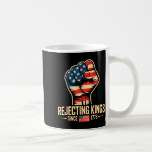 Es ist seltsam, genauso alt zu sein wie alte Mensc Kaffeetasse