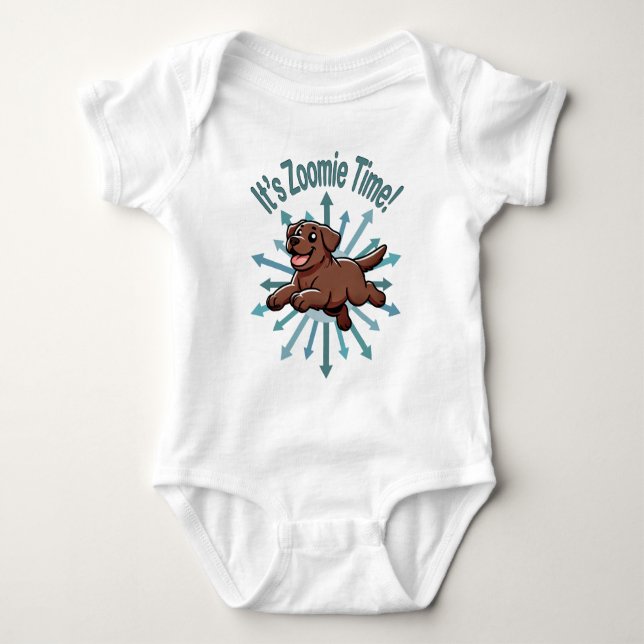 Es ist Zoomie Time Chocolate Labrador Baby Strampler (Vorderseite)