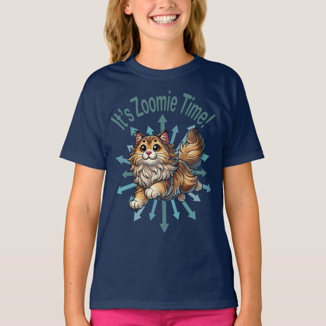 Es ist Zoomie Time Norwegische Waldkatze T-Shirt (Vorderseite)