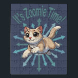 Es ist Zoomie Time Tan Bicolor Cat Puzzle<br><div class="desc">"It's Zoomie Time" Merchandise... ... ... .. Entfesseln Sie den spielerischen Geist Ihres Lieblingskameraden mit dieser köstlichen "It's Zoomie Time" Kollektion! Mit einer zauberhaften Zoomkatze, die mitten im Sprung gefangen wurde, ist die Ware perfekt für Katzenliebhaber und für alle, die Freude empfinden. Das skurrile Design zeigt einen dynamischen Kreis von...</div>