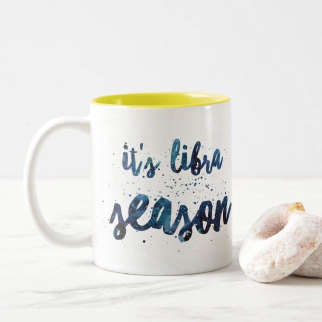Es ist zweifarbige tasse (Mit Donut)