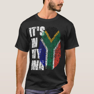 ES LIEGT IN MEINER DNA Südafrika Flagge Jungen Mäd T-Shirt
