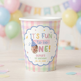 Es macht Spaß, ein Gingham-Geburtstagspapierbecher Pappbecher