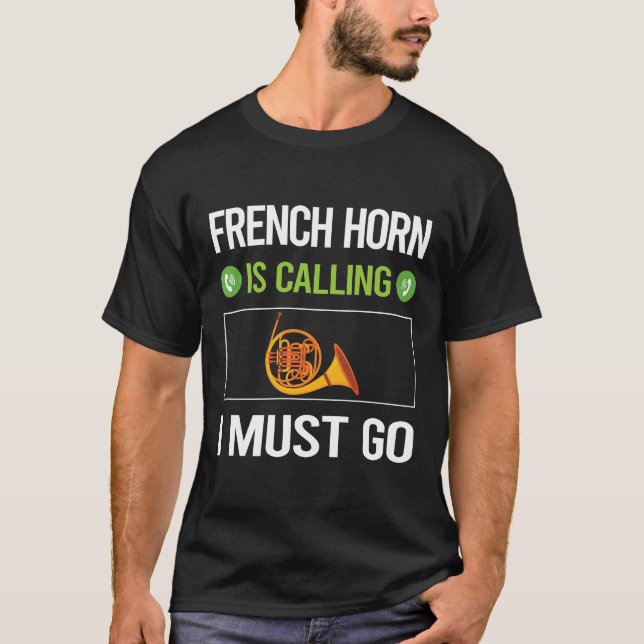 Es nennt das französische Horn T-Shirt (Vorderseite)