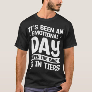 Es war ein emotionaler Tag, selbst der Kuchen ist T-Shirt