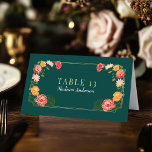 Escortkarte für den verzauberten Garten Tischnummer<br><div class="desc">Dieses elegante, skurrile, fantasy-verzauberte Blumengarten-Design eignet sich ideal für ein bezauberndes Waldfest oder ein Party im Garten. Dieses Design ist mit rosa und orangefarbenen Blumenelementen in einem Rahmen aus grünen Blätter und goldenen Akzenten vor einem grünen Hintergrund gestaltet. Matching Artikel in unserem Shop für ein komplettes Party Thema. Das Gold...</div>