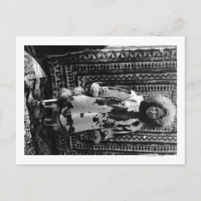 Eskimo Girl Wearing Fur Bekleidung Alaska Postkarte (Vorderseite)