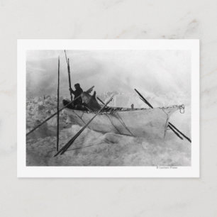 Eskimo in Boat hergestellt mit Skins genannt Omiak Postkarte
