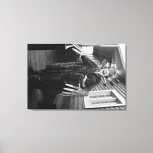 Eskimomedizin-Mann und kranker Junge in Alaska Leinwanddruck