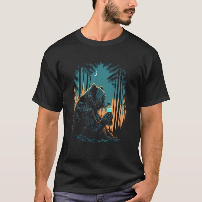 Esoteric Bear drinking Beer Night Forest  1 T-Shirt (Vorderseite)