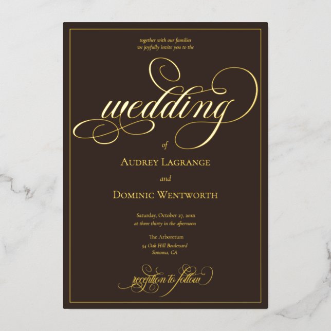 Espresso Brown Gold Wedding Script Calligraphy Folieneinladung (Vorderseite)