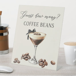 Espresso Martini Errate wie viele Kaffeebohnen Sockelschild