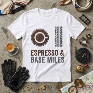 Espresso und Basis-Meilen Radfahren Kaffeeliebhabe T-Shirt