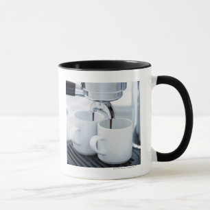 Espressomaschine, die Kaffee macht Tasse