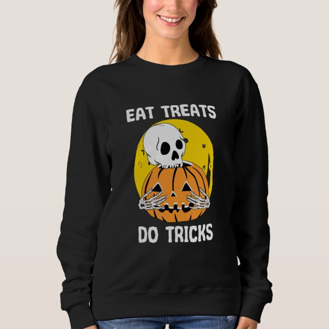 Essen Leckereien machen Tricks Halloween Beängstig Sweatshirt (Vorderseite)