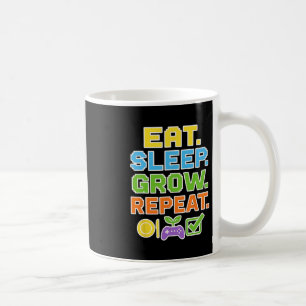 Essen Schlaf wachsen wiederholen Gaming-Routine fü Kaffeetasse