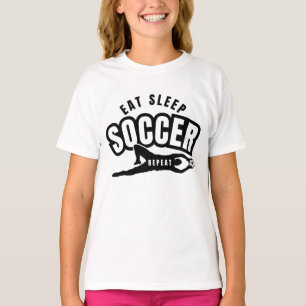 essen schlafen Fußball wiederholen  T-Shirt
