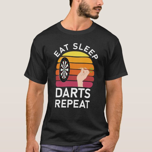 Essen Sie die Schlaf-Darts und wiederholen Shootin T-Shirt (Vorderseite)