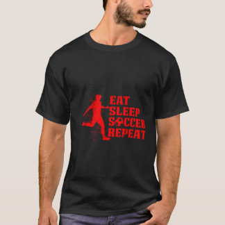 Essen Sie schlafende Fußball wiederholen Geschenk  T-Shirt