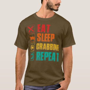 Essen Sie schlafkrabbelnde Wiederholung T-Shirt